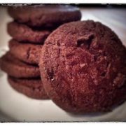 tè nero biscotti al cioccolato